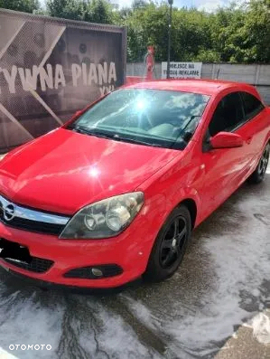 Opel Astra III GTC 1.6 Cosmo - 2