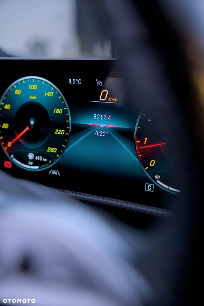 Mercedes-Benz CLA 180 AMG Line - 16