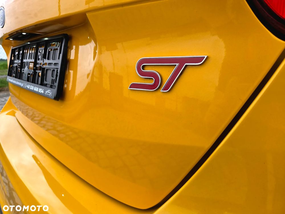 Ford Focus 2.0 TDCi ST - 19