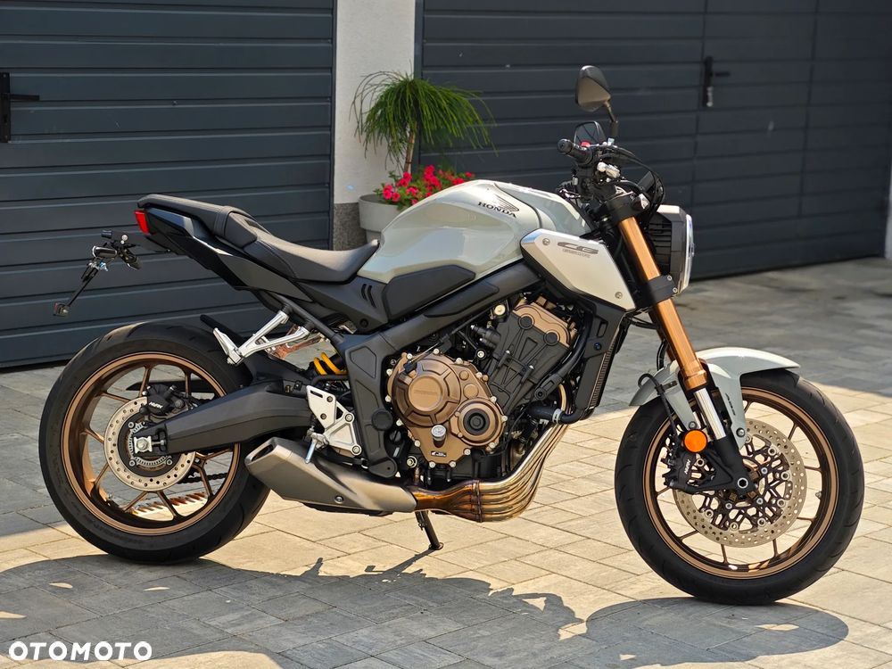 Honda CB - 4