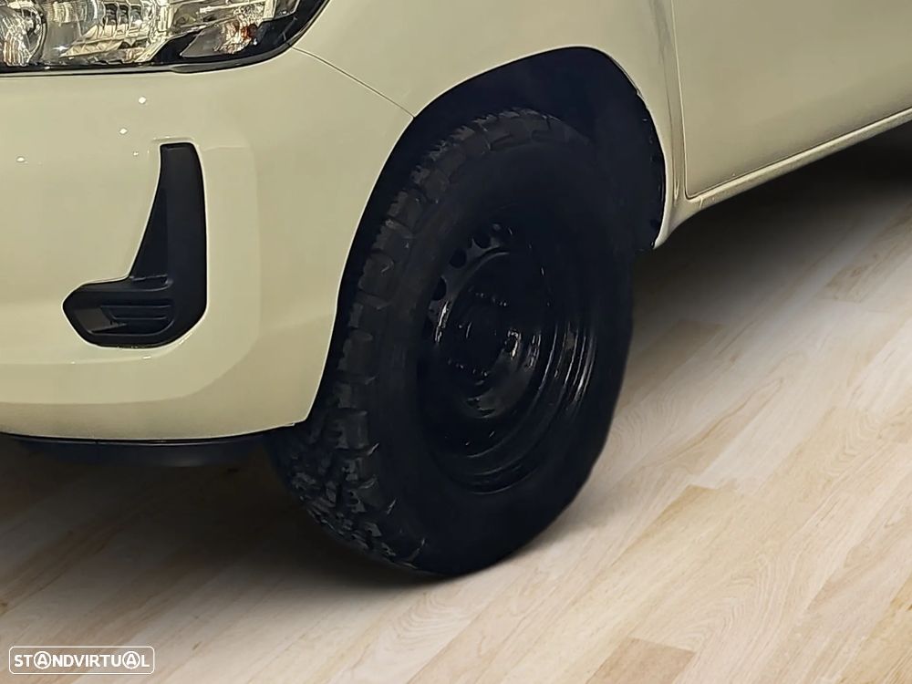 Toyota Hilux 2.4 D-4D 4WD CD CH - 6