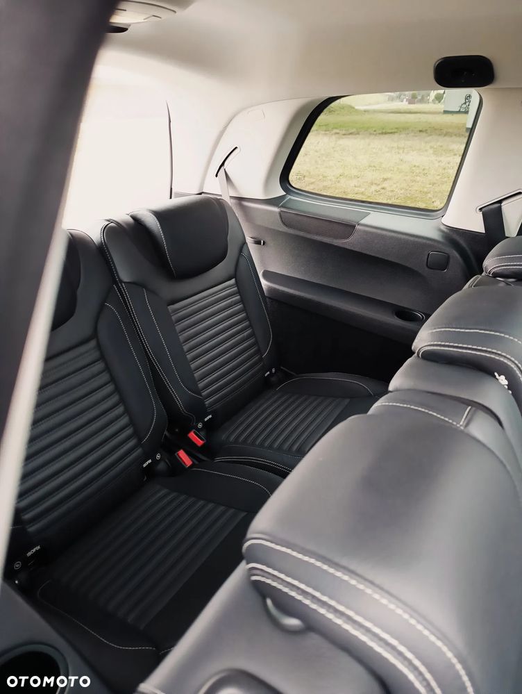 Mercedes-Benz GLS - 8