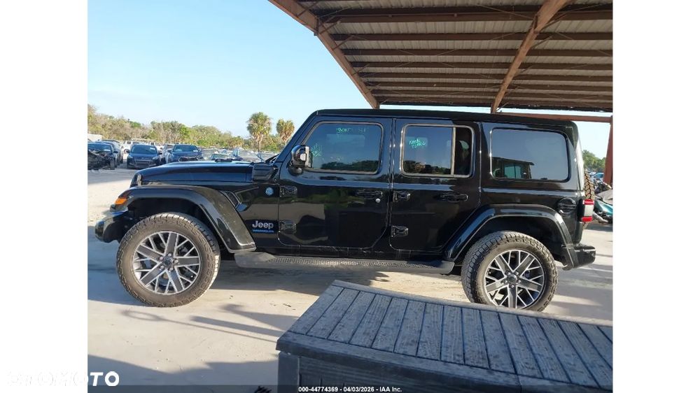 Jeep Wrangler - 6