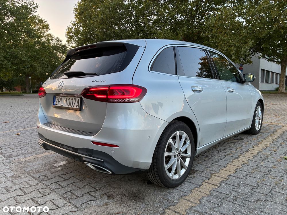 Mercedes-Benz Klasa B 220 4-Matic 7G-DCT - 2
