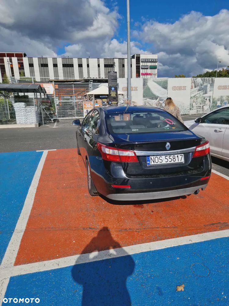 Renault Latitude 2.0 16V - 1