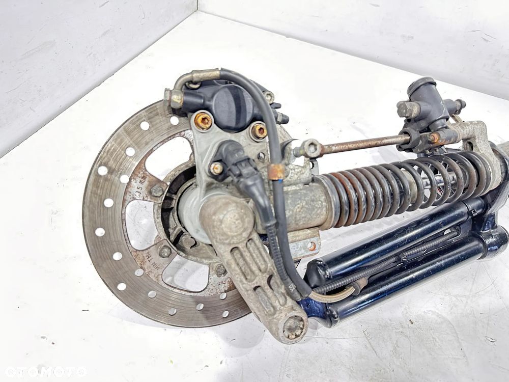 Noga zwrotnica zawieszenie P  Piaggio MP3 125 - 2