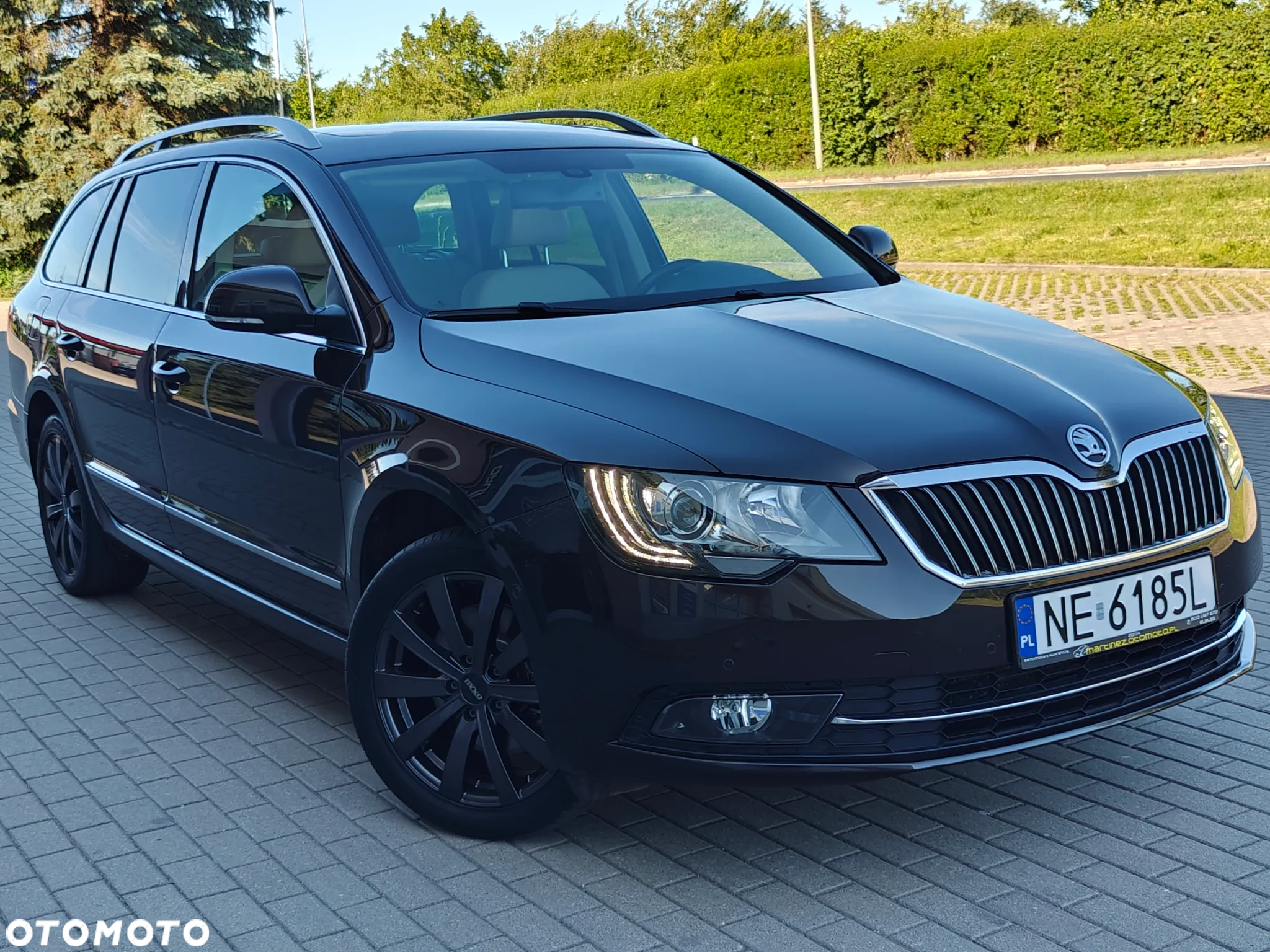 Skoda Superb 2.0 TDI 4x4 Platinum Outdoor DSG - 3