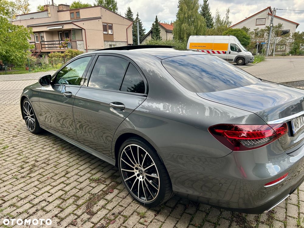 Mercedes-Benz Klasa E 220 d T 9G-TRONIC AMG Line - 18