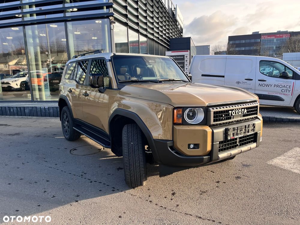 Toyota Land Cruiser - 7