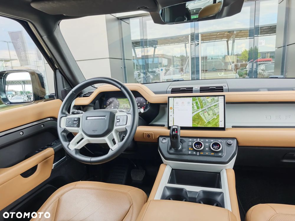 Land Rover Defender - 20