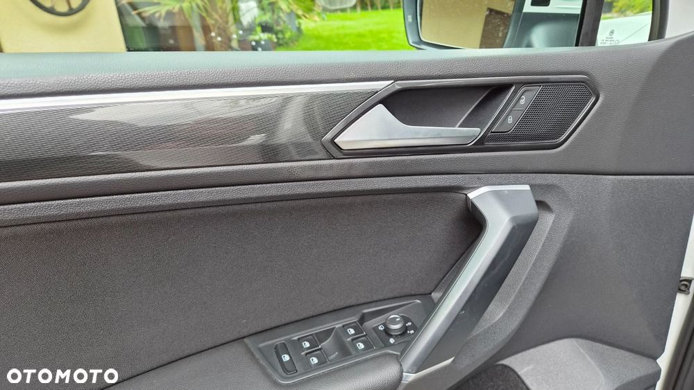 Volkswagen Tiguan - 16