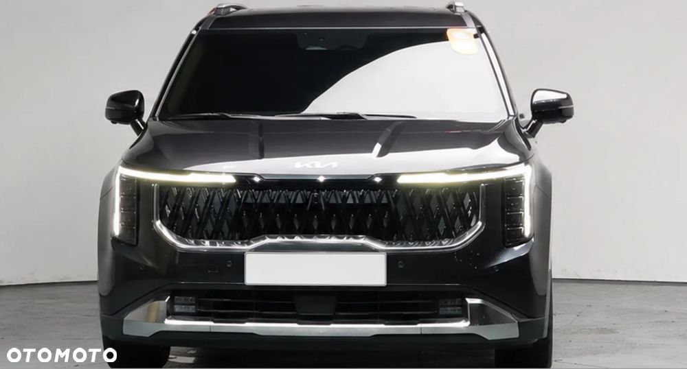 Kia Carnival - 4