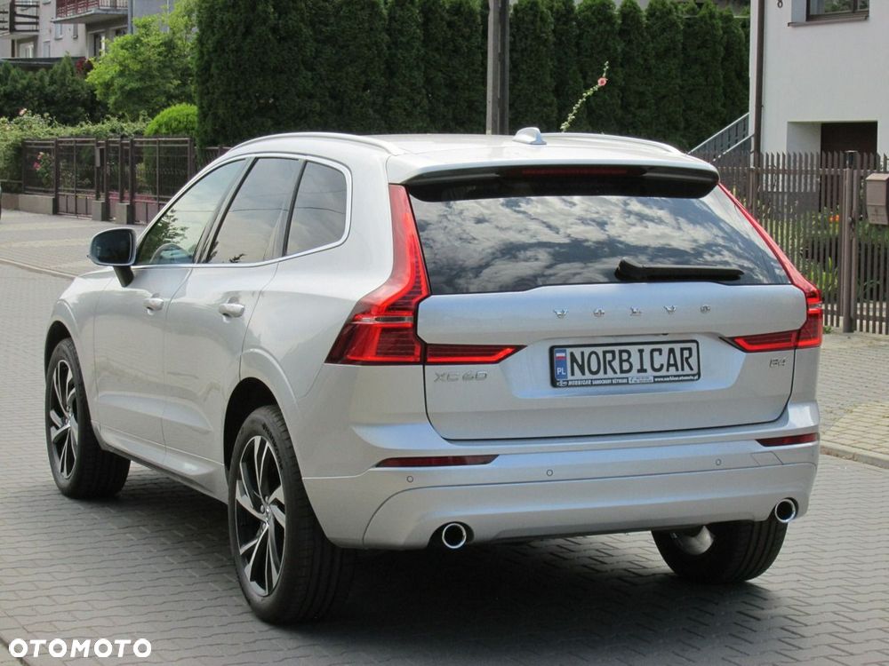 Volvo XC 60 B4 B Momentum Pro - 5