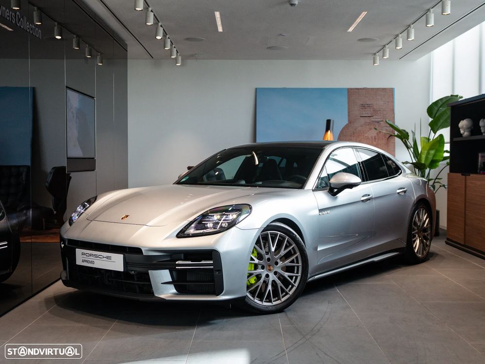 Porsche Panamera 4 E-Hybrid - 1