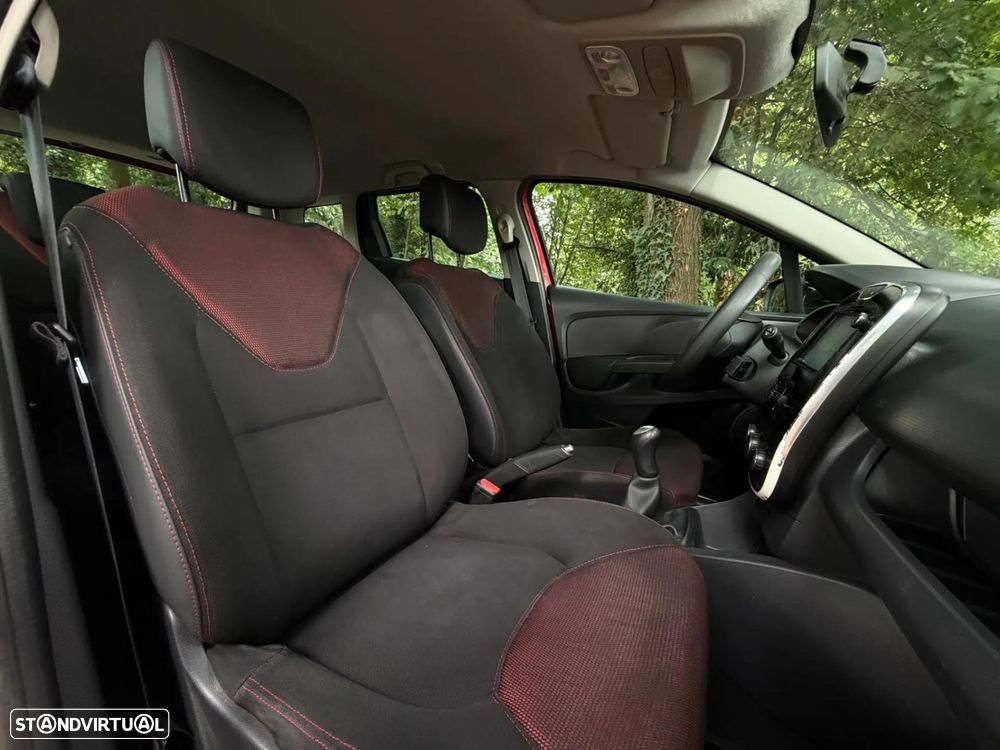 Renault Clio Sport Tourer - 40