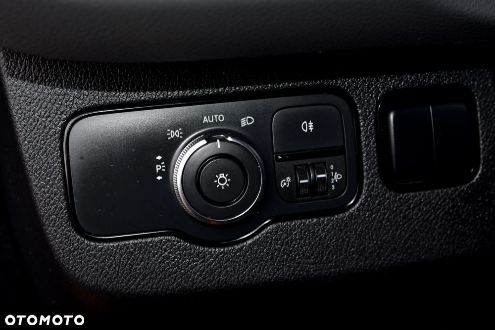 Mercedes-Benz SPRINTER - 20