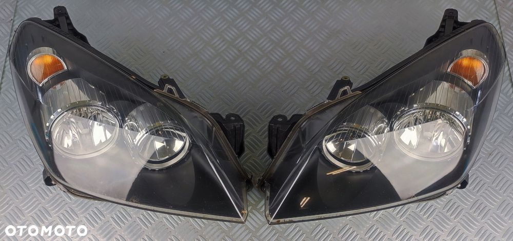 reflektor lampa prawy prawa lewa lewy przód przednia OPEL ASTRA H III 3 EU - 1
