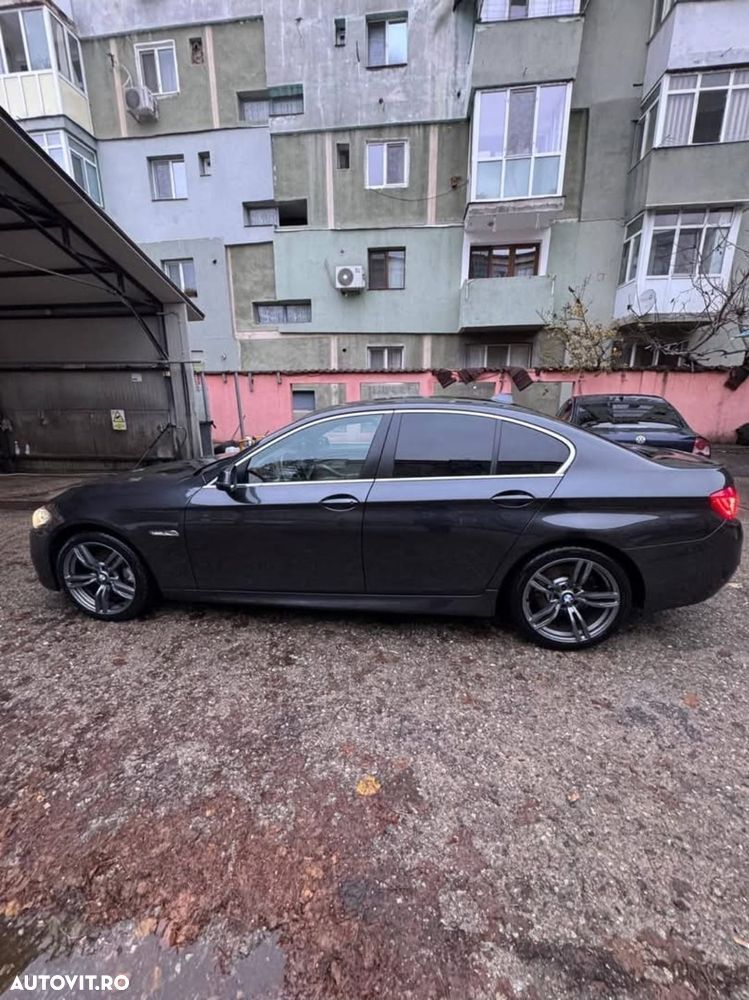 BMW Seria 5 520d Aut. Luxury Line - 9