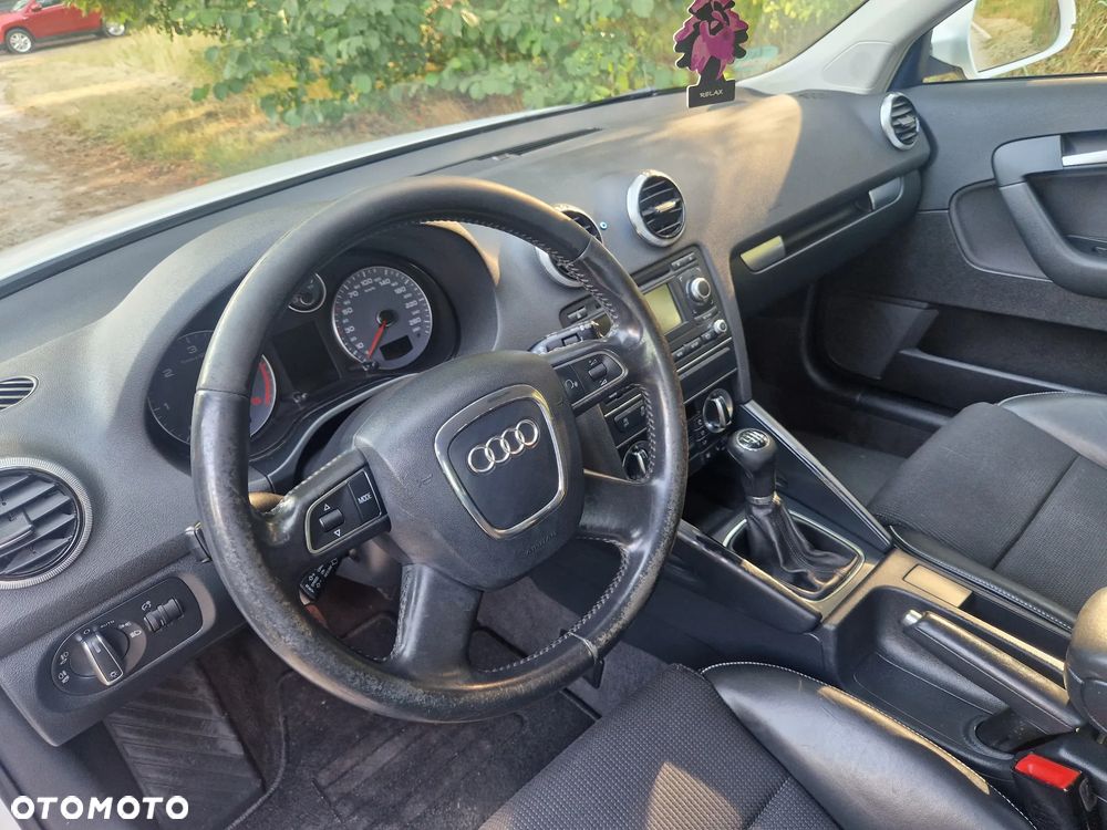 Audi A3 Sportback 2.0 TDI DPF Ambition - 19