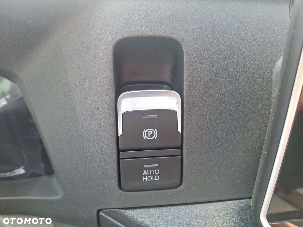 Volkswagen Crafter 2.0 TDI 140 KM Manual - 29