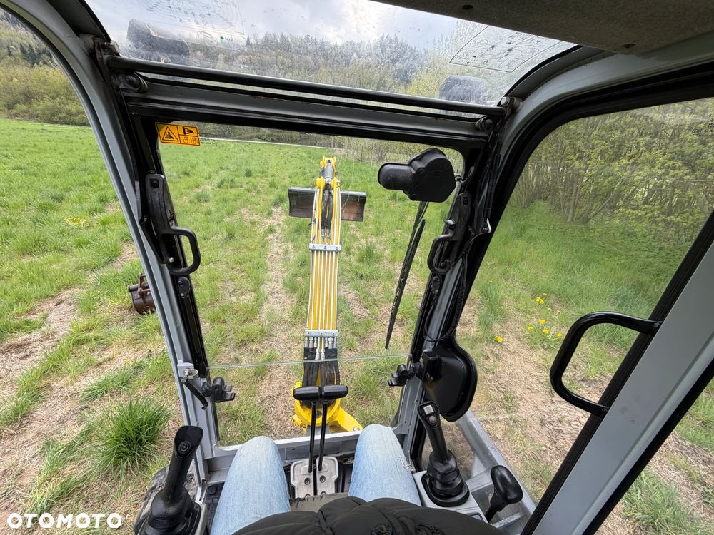 Wacker Neuson ET24 Koparka Gąsienicowa 2,6 tony. z VDS. 2021rok- 2300 Mtg Poziomowanie VDS silnik Yanmar. Maszyna Pochodzi z Norweskiej szkółki roślinnej. 2x drzwi ORYGINAŁ. Jak Nowa z salonu zero luzów i wycieków. Aktualna DEKRA. 2x oryginalna Łyżka. Szybka wolna jazda. Dodatkowe Linie Hydrauliczne na młot i wiertnice. Zaczep kulka na lemieszu. OKAZJA - 36