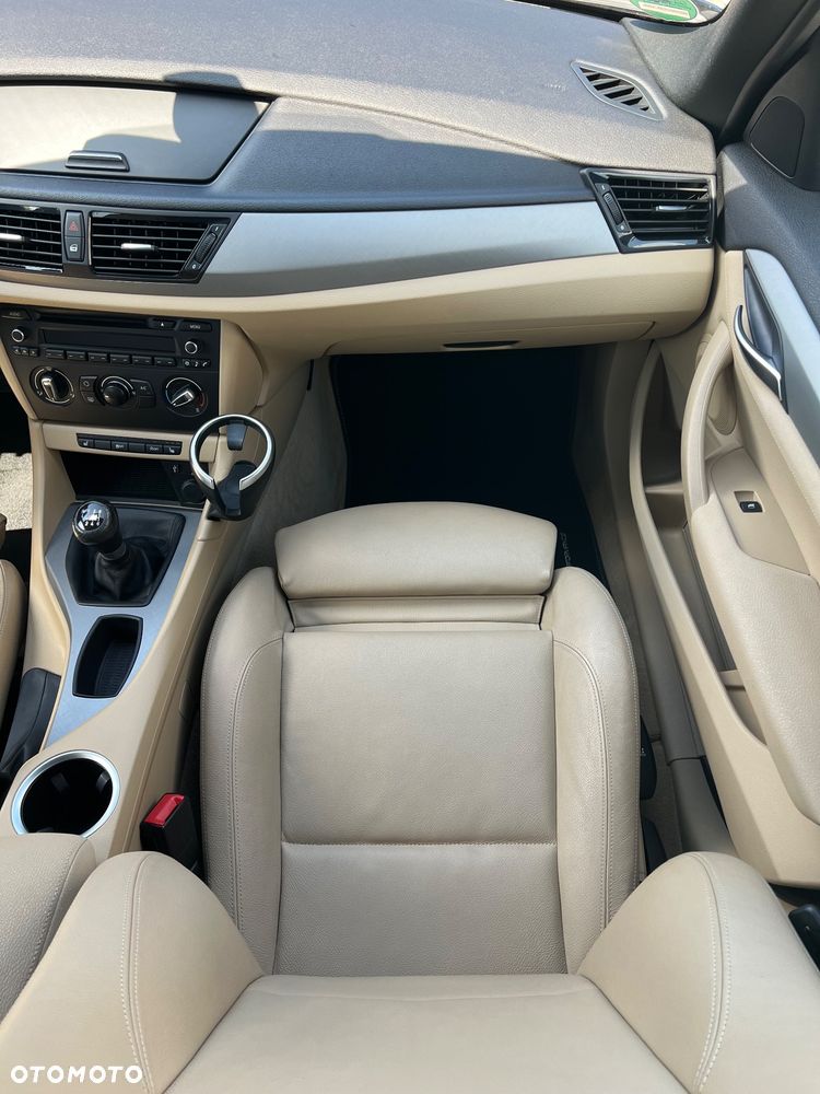 BMW X1 sDrive18d Sport Line - 31