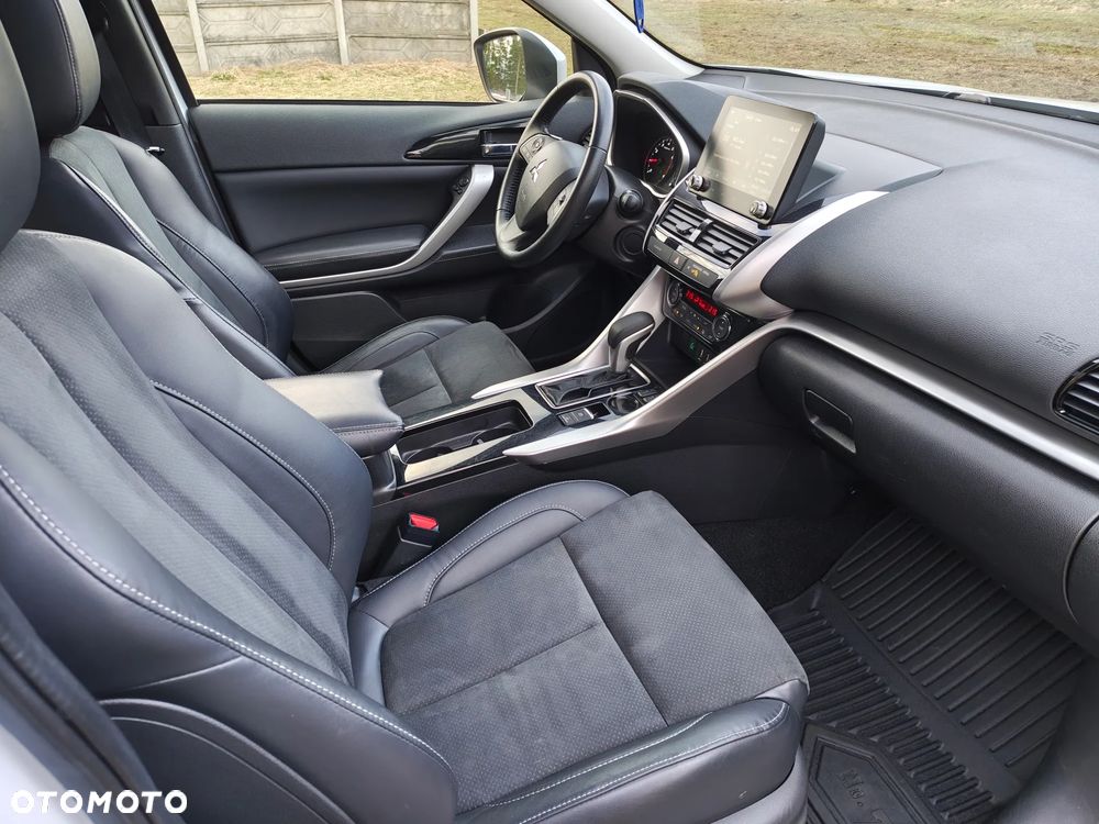 Mitsubishi Eclipse Cross - 14