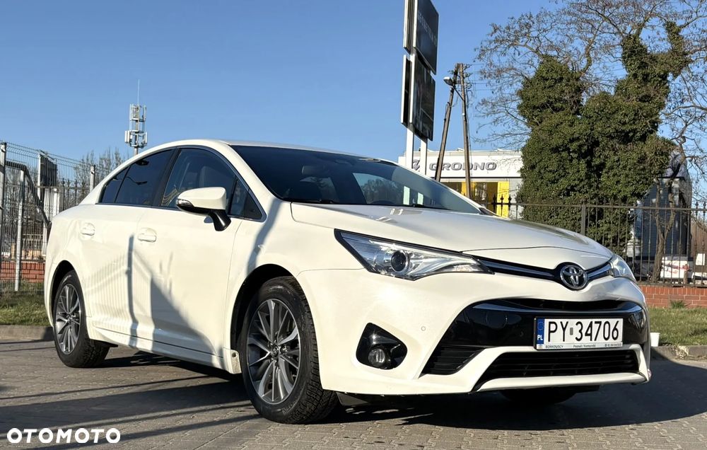 Toyota Avensis 1.8 Premium - 3