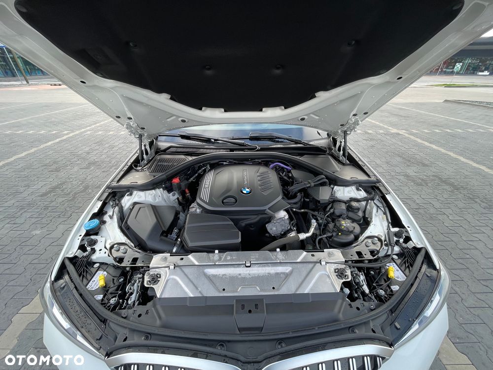 BMW Seria 3 318d mHEV M Sport - 37