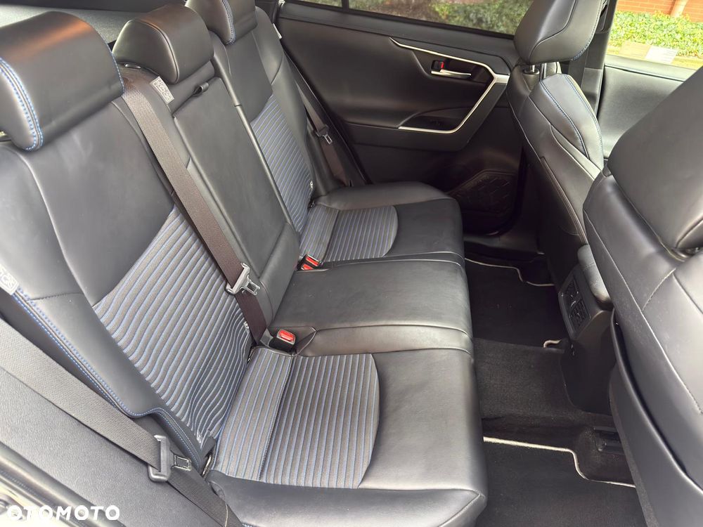 Toyota RAV4 - 27