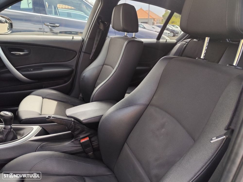 BMW 118 d Pack M - 24