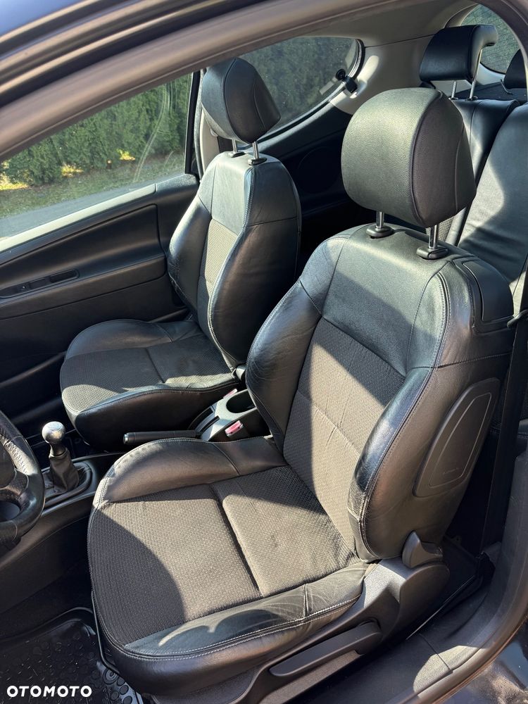 Peugeot 207 1.6 Turbo Sport - 5