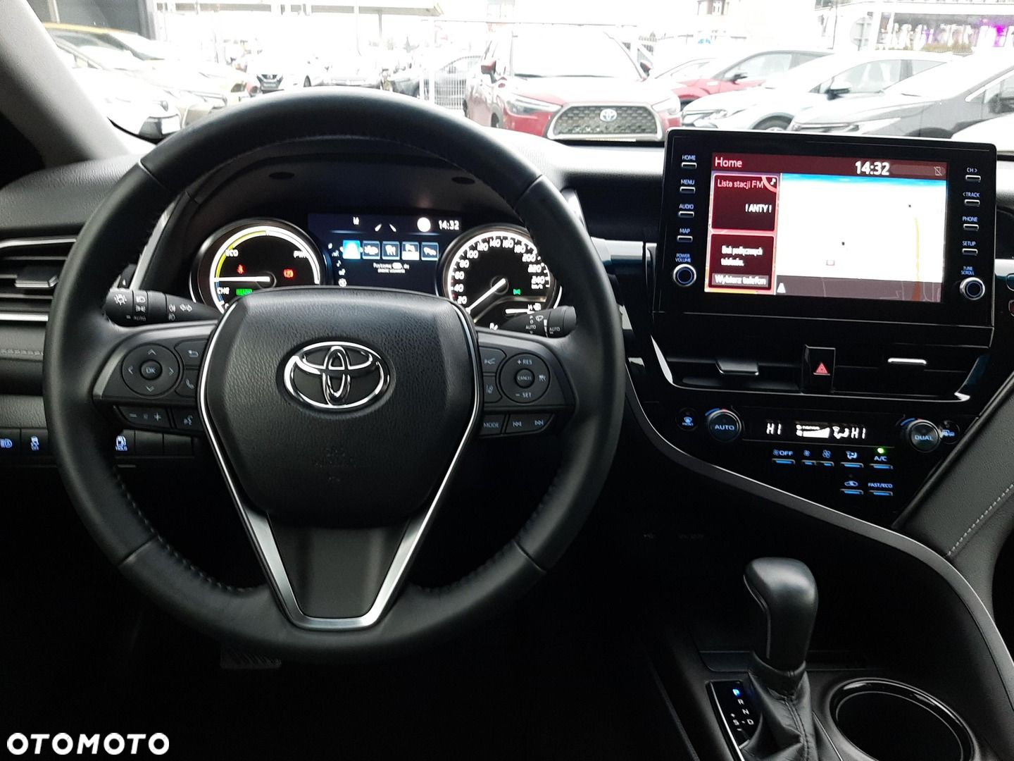 Toyota Camry - 10
