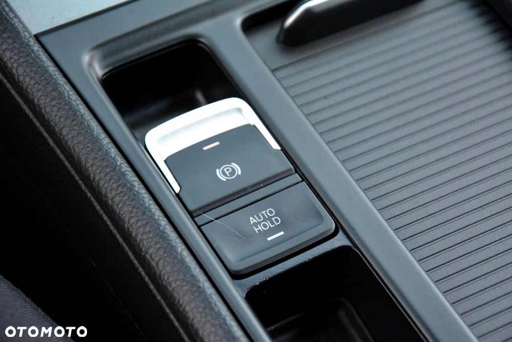 Volkswagen Golf 1.6 TDI BlueMotion Technology DSG Lounge - 35
