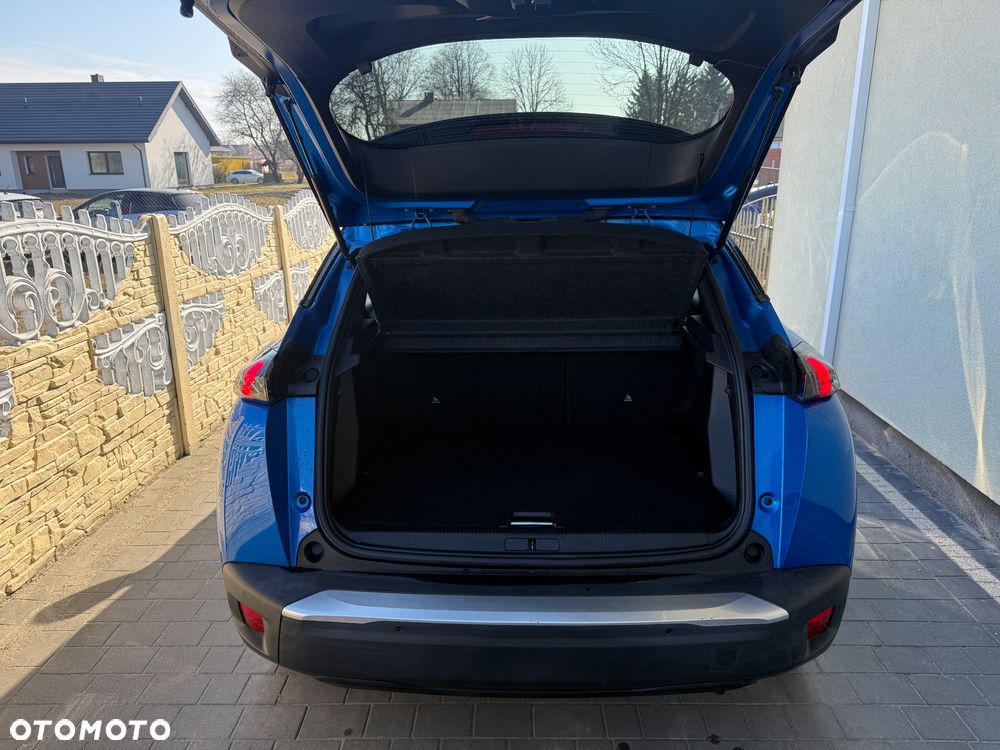 Peugeot 2008 GT+ - 10