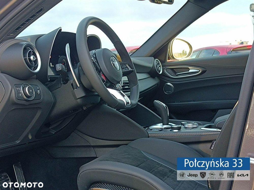 Alfa Romeo Giulia - 17