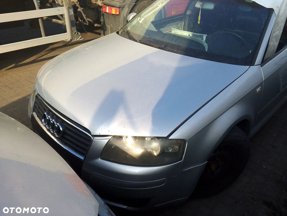 KOMPLETNY PRZÓD Audi A3 8P Przedlift 04-13r. lakier kolor LY7W srebrny. Europa MASKA LAMPA ZDERZAK BŁOTNIK GRILL ATRAPA PAS PRZEDNI WZMOCNIENIE CZOŁOWE CHŁODNICA HALOGEN do założenia bez malowania - 15