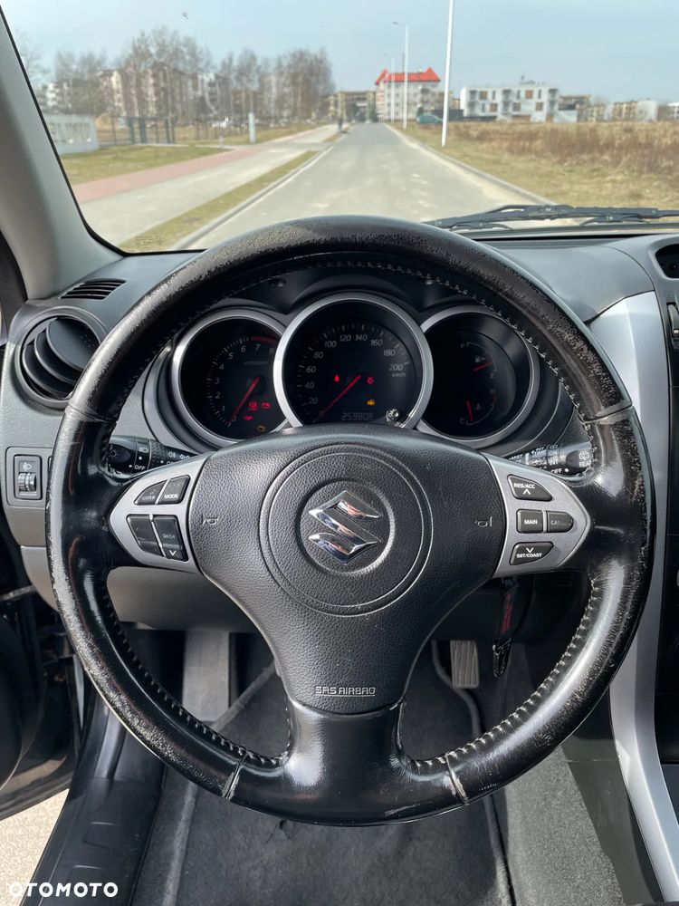 Suzuki Grand Vitara 1.6 - 25