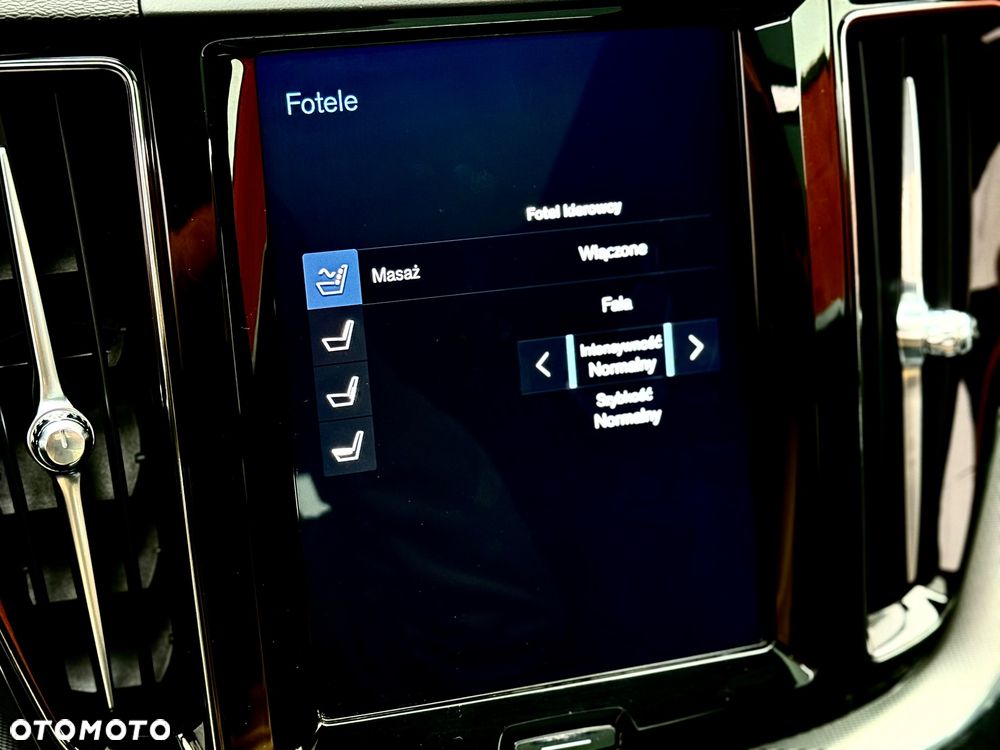 Volvo XC 60 D5 AWD Geartronic RDesign - 37