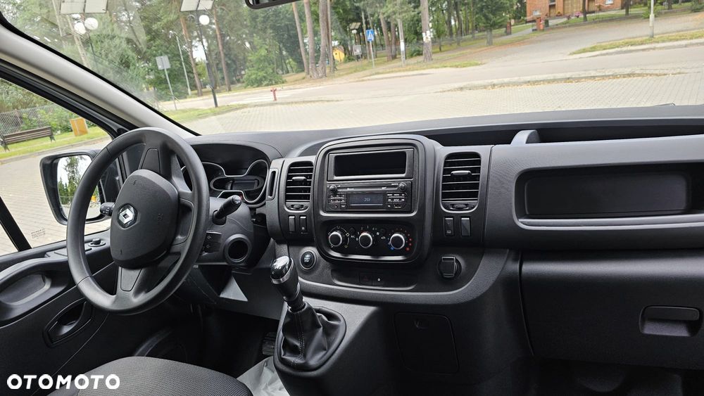 Renault Trafic - 16