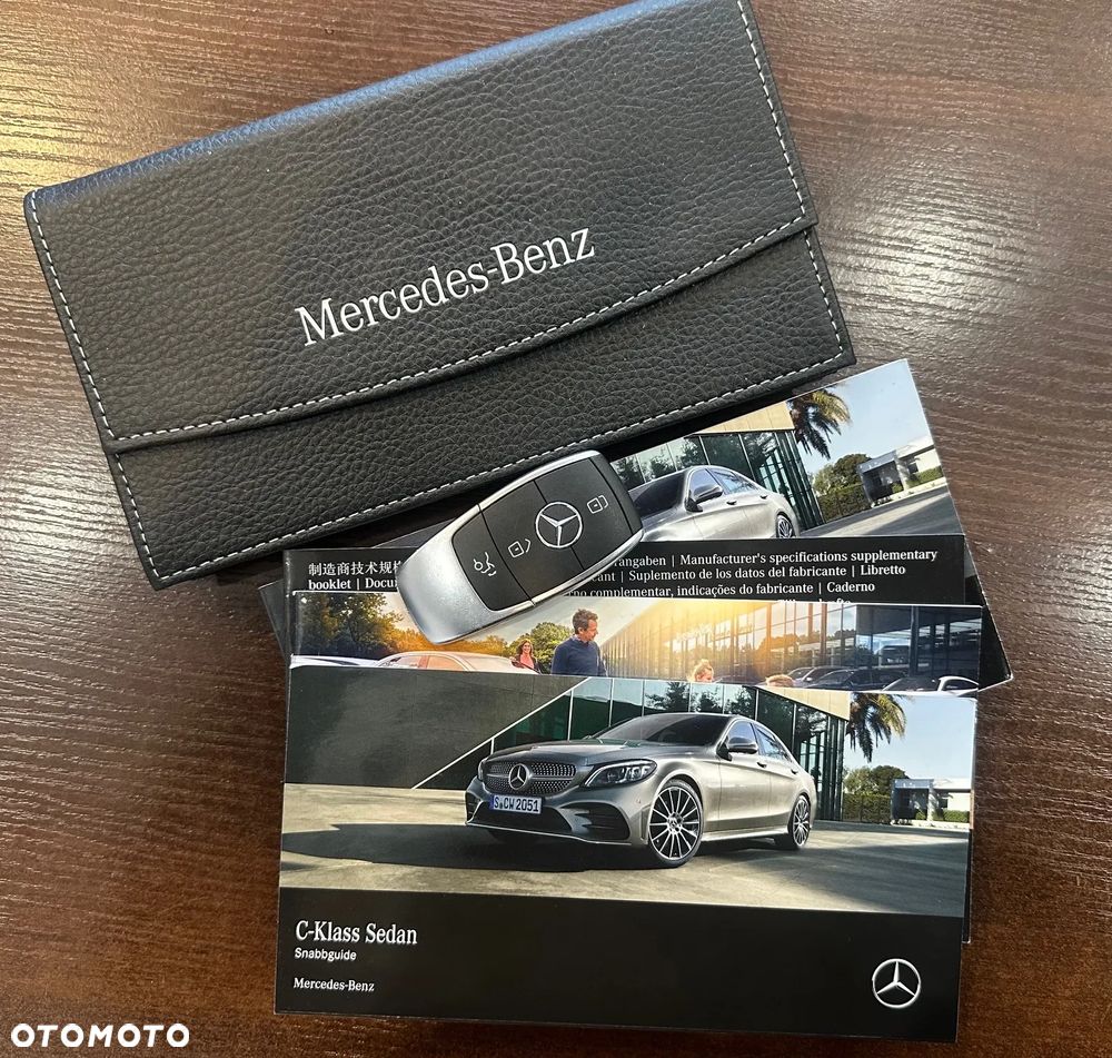 Mercedes-Benz Klasa C 300 d 4Matic 9G-TRONIC AMG Line - 32