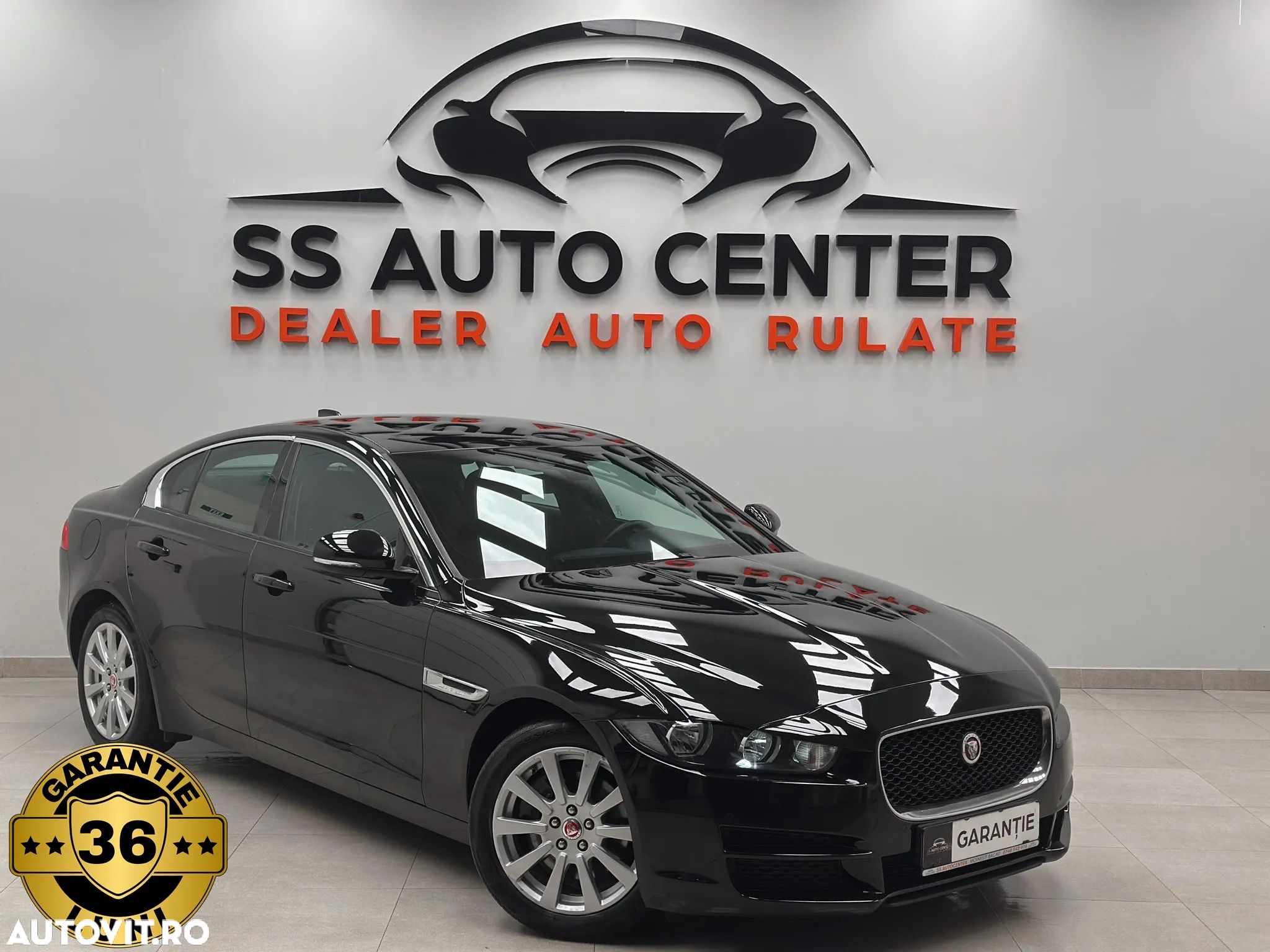 Jaguar XE 2.0 Pure - 1
