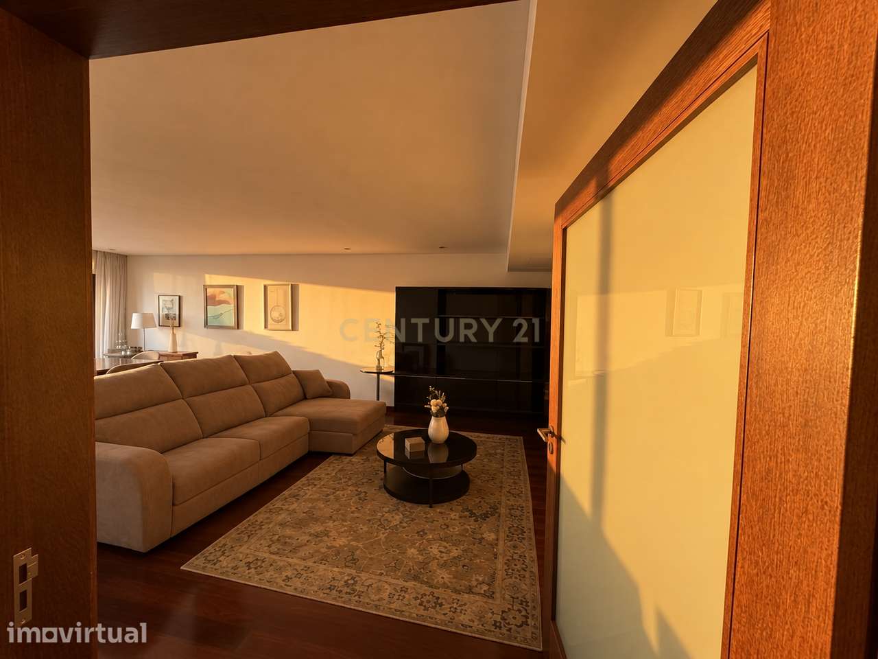 Apartamento T3 no Condomínio Padrão Parque, Padrão da Légua - Grande imagem: 2/22