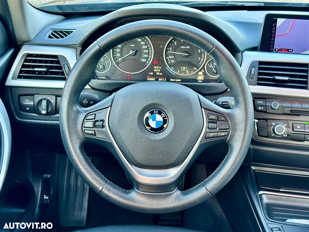 BMW Seria 3 320i Aut. - 13