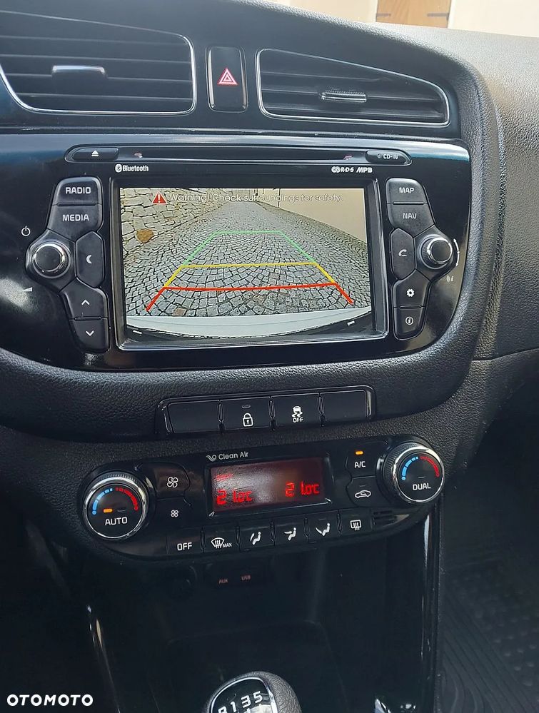 Kia Ceed 1.6 GDI SW Platinum Edition - 11
