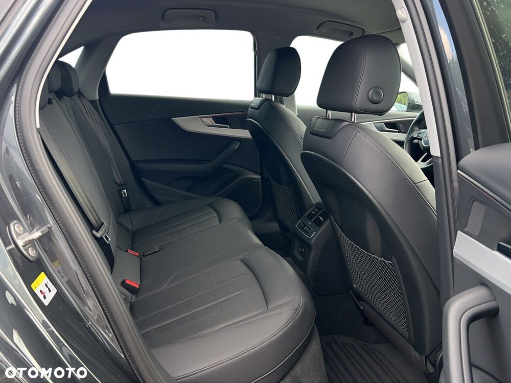 Audi A4 Limousine 35 TFSI mHEV S tronic - 14