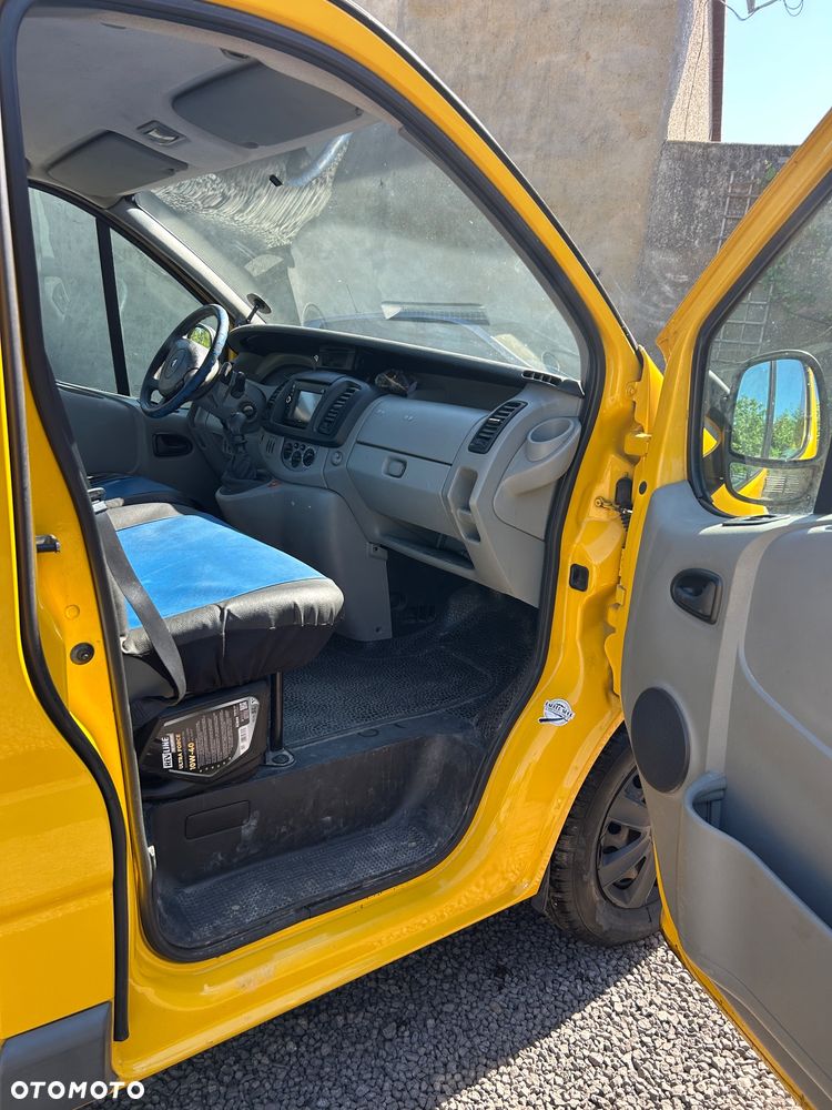 Renault Trafic - 10