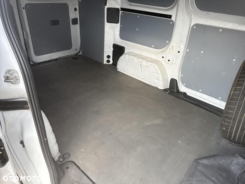 Nissan NV200 - 17