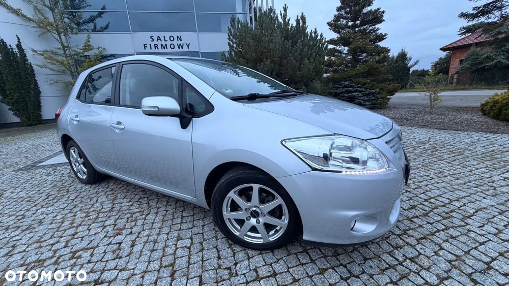 Toyota Auris 1.6 Prestige - 25