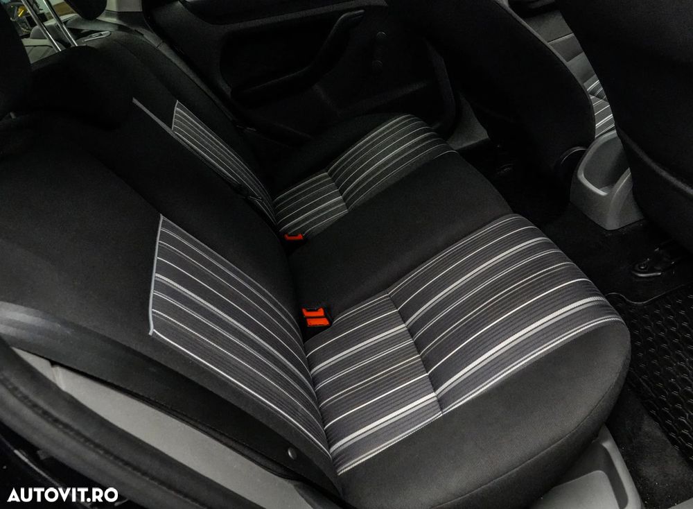 Ford Focus - 14